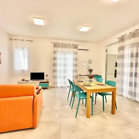 Zàgave A 200 Mt Dal Mare Alcamo